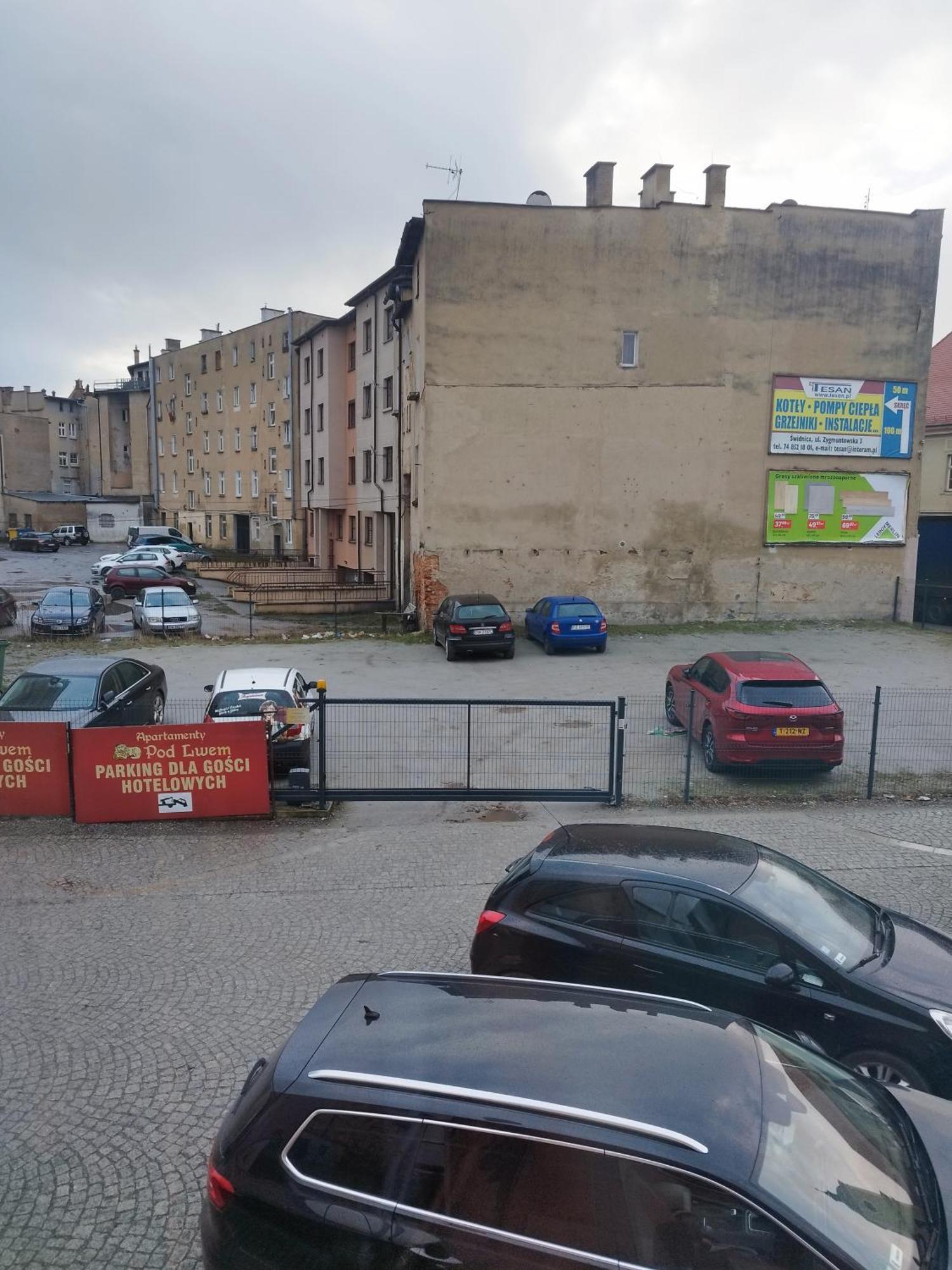 Apartamenty Pod Lwem Świdnica Exteriör bild