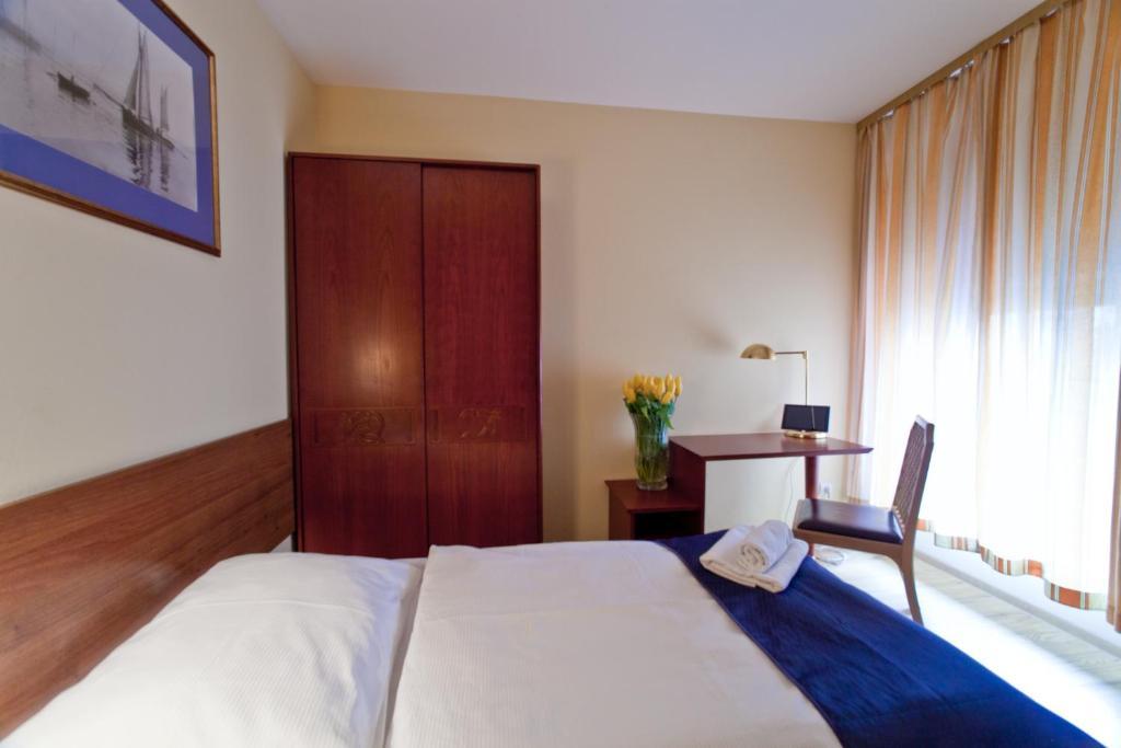 Apartamenty Pod Lwem Świdnica Exteriör bild